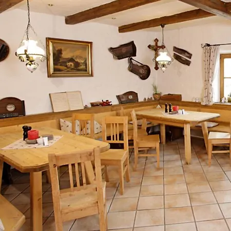 Konukevi Garni Eder Gmund am Tegernsee